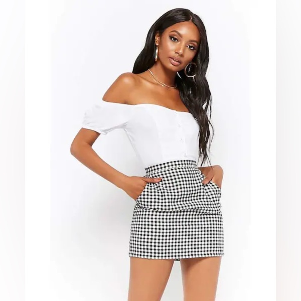 NWOT Forever 21 Black and White Gingham High Waisted Mini Skirt with pockets